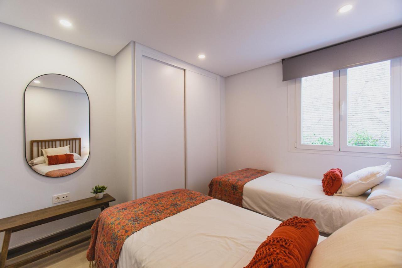 Casa Plaza Salvador Apartment เซบีญา ภายนอก รูปภาพ