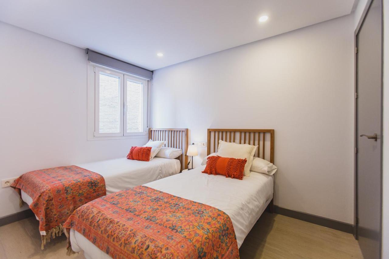 Casa Plaza Salvador Apartment เซบีญา ภายนอก รูปภาพ